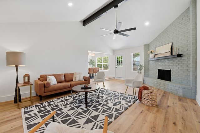 3813 Fox Hollow Drive, Bedford, TX 76021