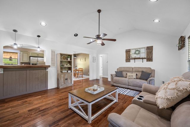 8851 Ra Griffith Highway, Whitwell, TN 37397
