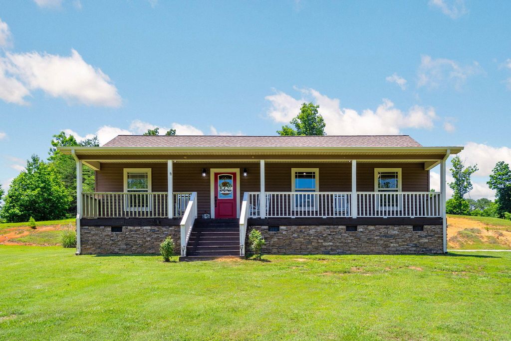 8851 Ra Griffith Highway, Whitwell, TN 37397