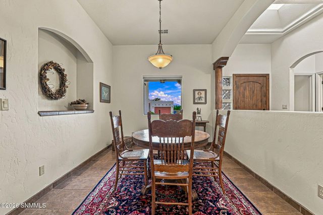 2284 Calais Avenue, Las Cruces, NM 88011