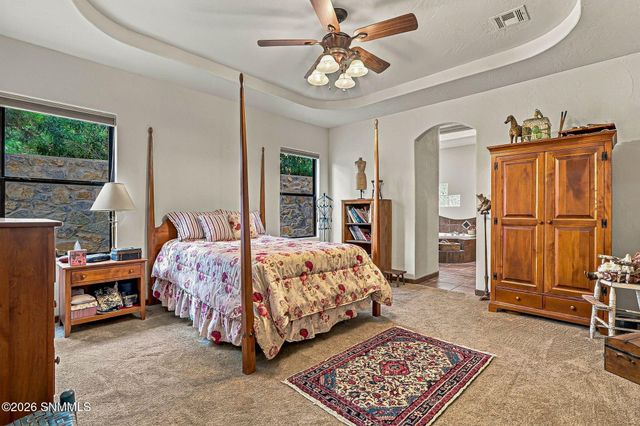 2284 Calais Avenue, Las Cruces, NM 88011