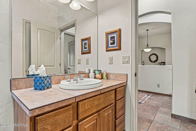 2284 Calais Avenue, Las Cruces, NM 88011
