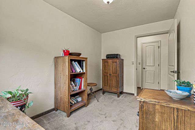 2284 Calais Avenue, Las Cruces, NM 88011