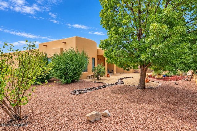 2284 Calais Avenue, Las Cruces, NM 88011