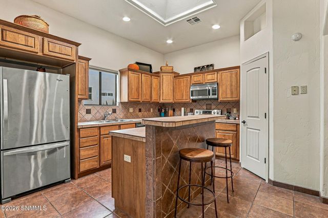 2284 Calais Avenue, Las Cruces, NM 88011