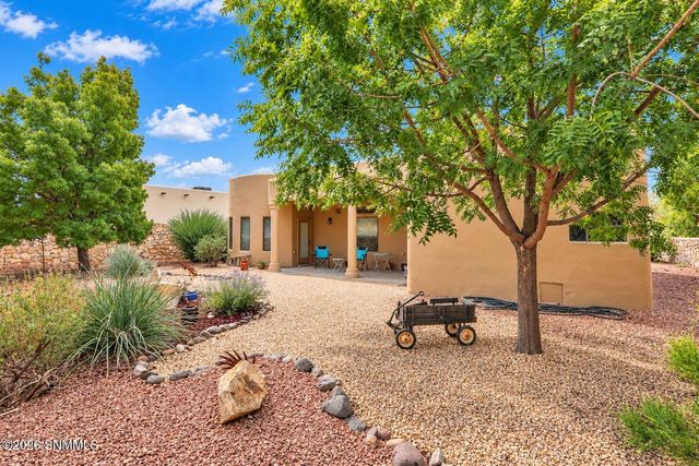 2284 Calais Avenue, Las Cruces, NM 88011