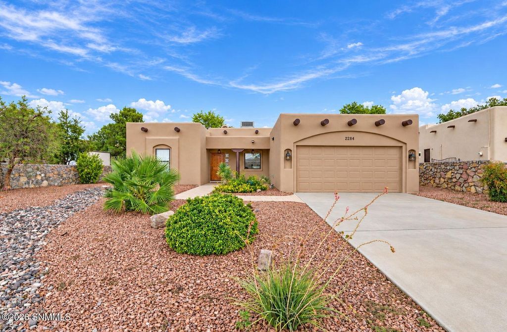 2284 Calais Avenue, Las Cruces, NM 88011
