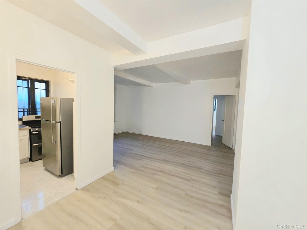 2059 McGraw Avenue 5C, Bronx, NY 10462 — photo 2