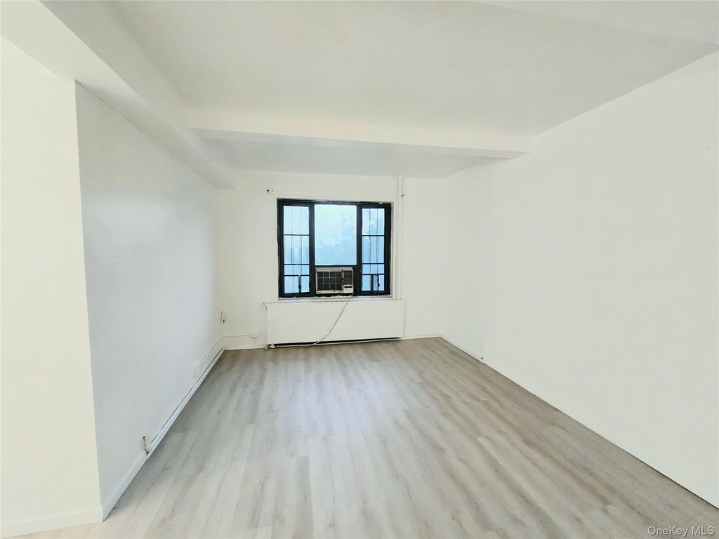 2059 McGraw Avenue 5C, Bronx, NY 10462 — photo 4