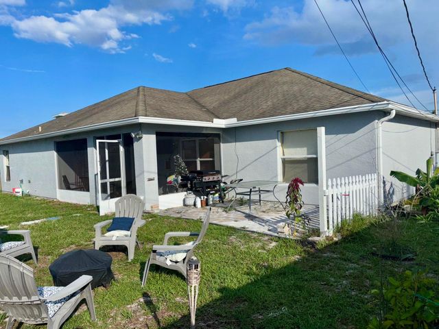 981 SW Mccomkle Avenue, Port St. Lucie, Port St Lucie, FL 34953