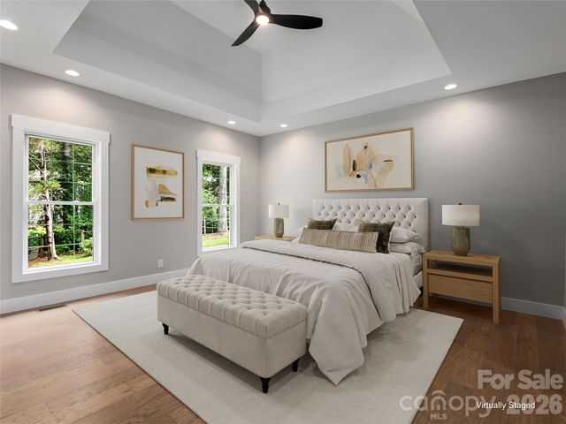 104 Arrowood Lane, Hendersonville, NC 28791