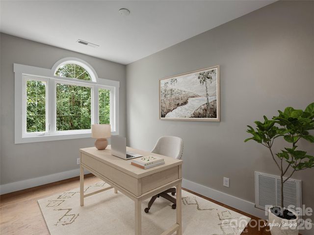 104 Arrowood Lane, Hendersonville, NC 28791