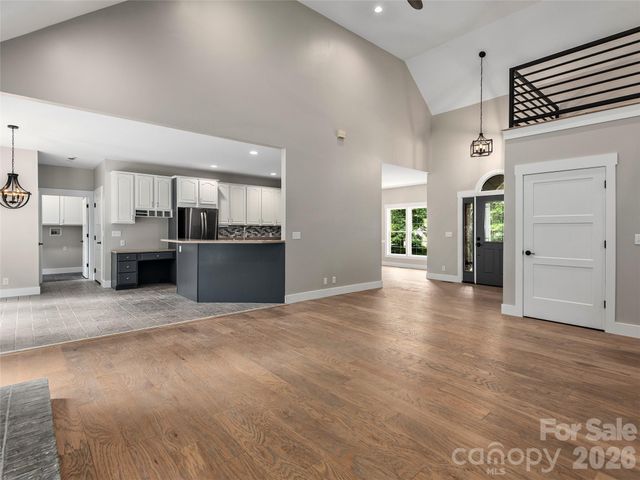 104 Arrowood Lane, Hendersonville, NC 28791