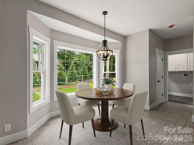 104 Arrowood Lane, Hendersonville, NC 28791