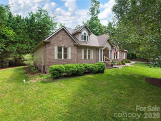 104 Arrowood Lane, Hendersonville, NC 28791