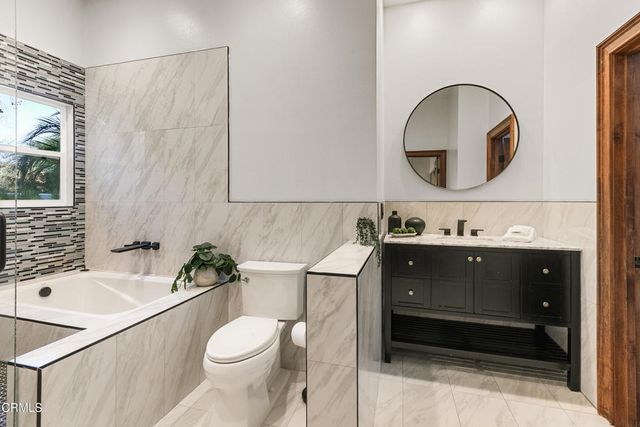 10240 Principe Place, Santa Rosa, CA 93012