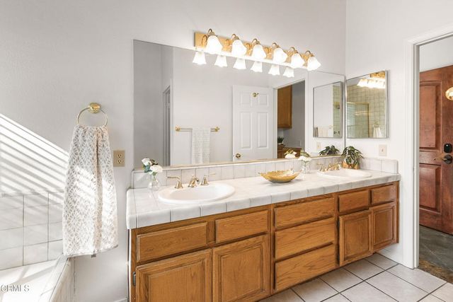 10240 Principe Place, Santa Rosa, CA 93012