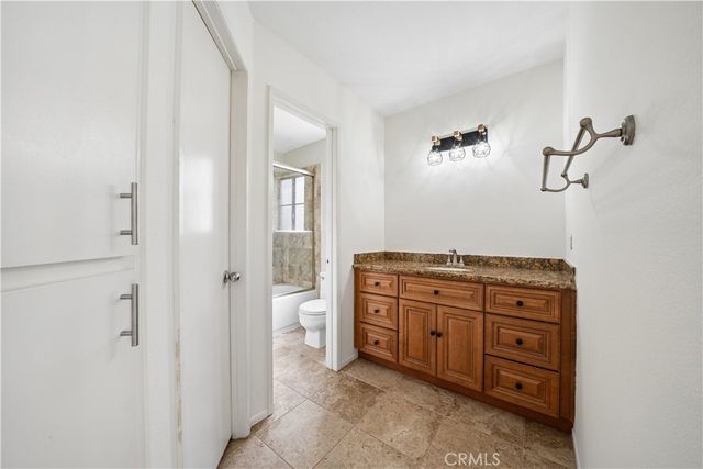 23715 Del Monte 216, Valencia, CA 91355