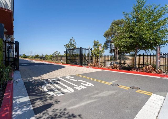 400 Mariners Island Boulevard 215, San Mateo, CA 94404