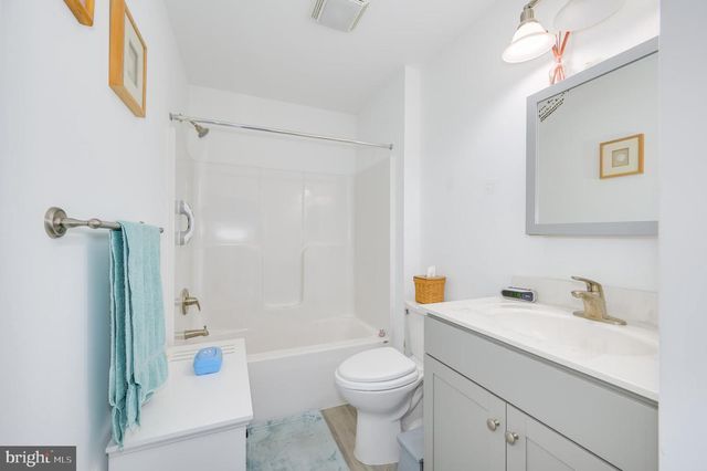 344 HOLLYMEAD TER, Hagerstown, MD 21742