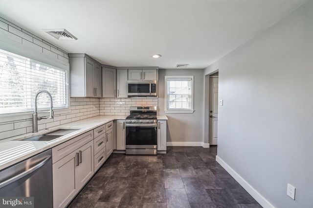 2952-54 DEKALB PIKE, Norristown, PA 19401