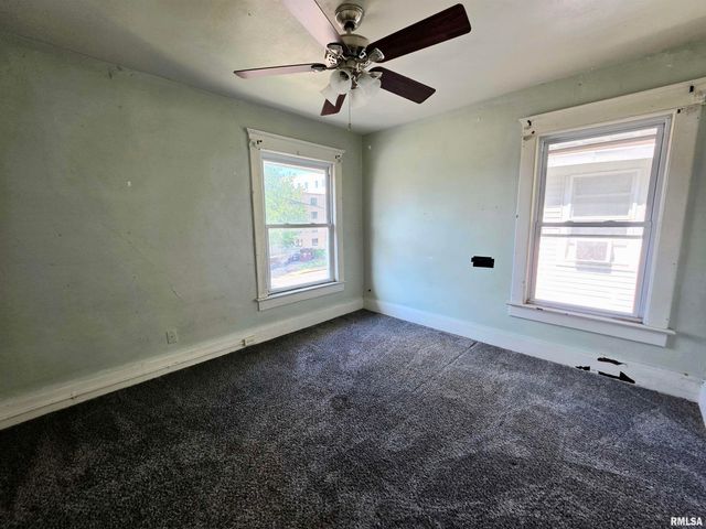 1403 W MAIN Street, Peoria, IL 61606