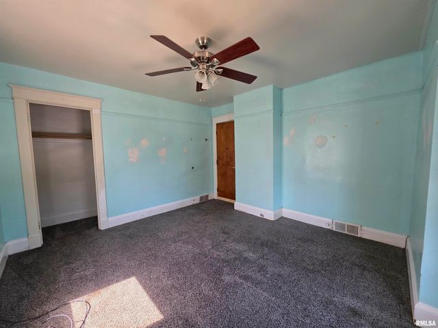 1403 W MAIN Street, Peoria, IL 61606