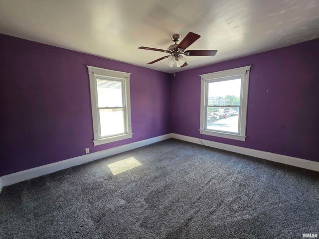 1403 W MAIN Street, Peoria, IL 61606