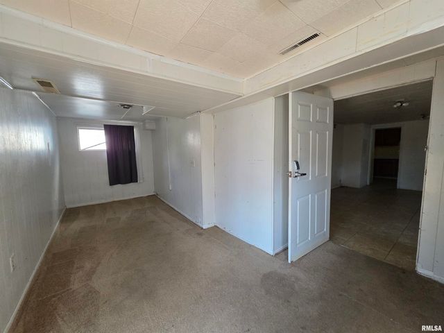 1403 W MAIN Street, Peoria, IL 61606