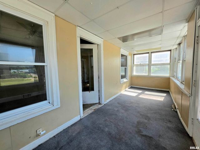 1403 W MAIN Street, Peoria, IL 61606