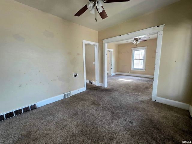 1403 W MAIN Street, Peoria, IL 61606