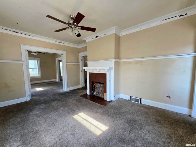 1403 W MAIN Street, Peoria, IL 61606