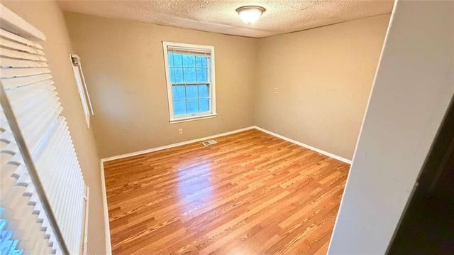 428 S Kentucky Avenue, Independence, MO 64053