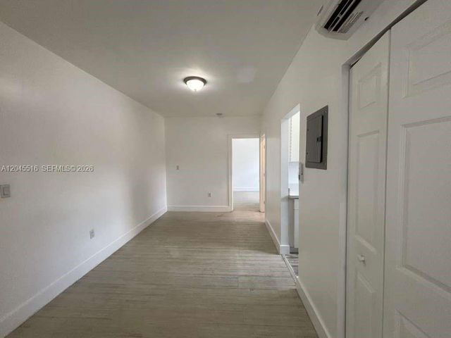 1051 NW 2nd St 10, Miami, FL 33128