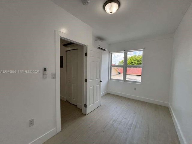 1051 NW 2nd St 10, Miami, FL 33128