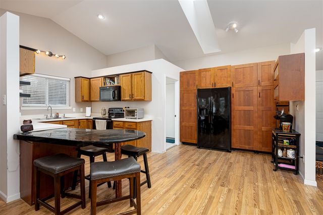 7034 Hogan Drive, Ypsilanti, MI 48197