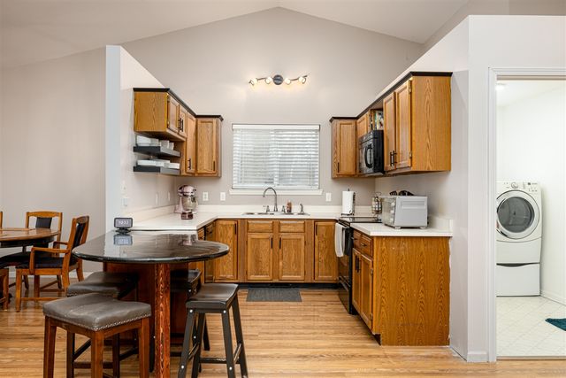 7034 Hogan Drive, Ypsilanti, MI 48197