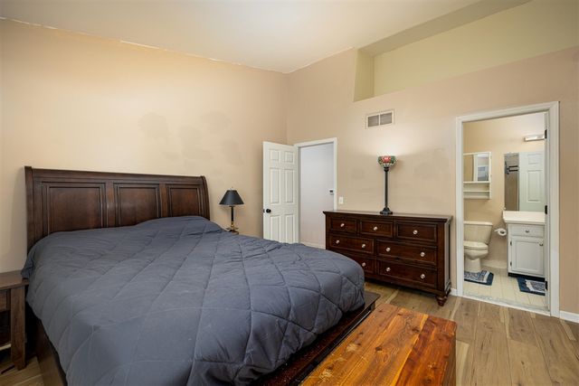 7034 Hogan Drive, Ypsilanti, MI 48197