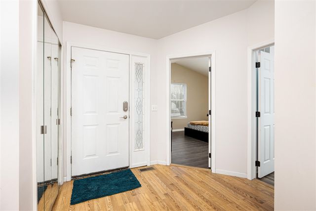 7034 Hogan Drive, Ypsilanti, MI 48197