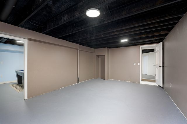 7034 Hogan Drive, Ypsilanti, MI 48197