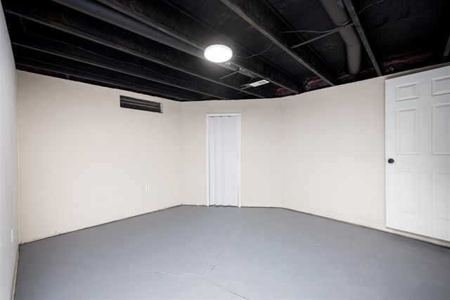 7034 Hogan Drive, Ypsilanti, MI 48197