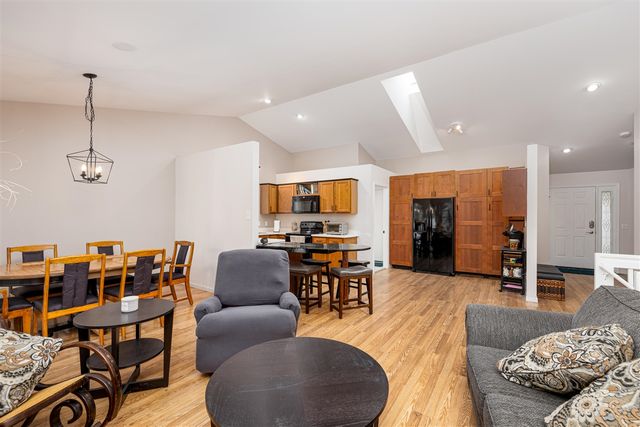 7034 Hogan Drive, Ypsilanti, MI 48197