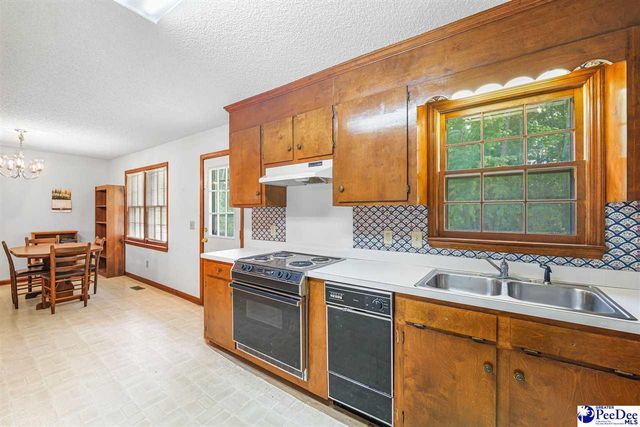 393 Shearin St, Darlington, SC 29532