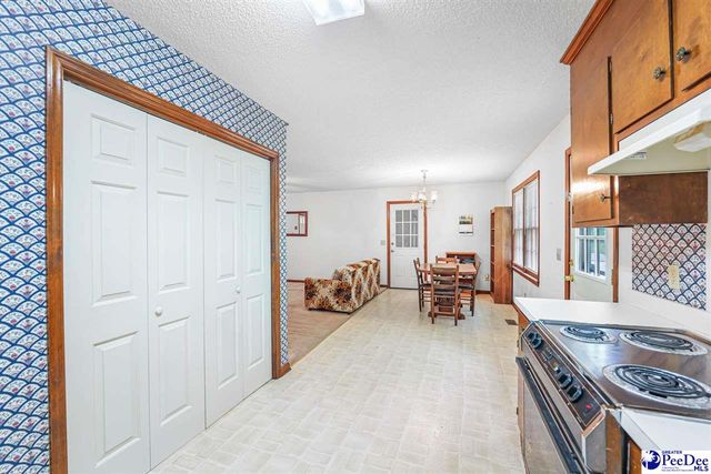 393 Shearin St, Darlington, SC 29532