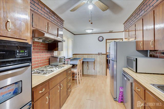 9 Haines Avenue, Piscataway, NJ 08854