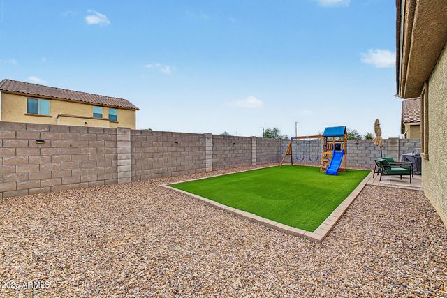 17530 W VILLA HERMOSA Lane, Surprise, AZ 85387