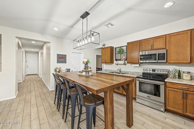 17530 W VILLA HERMOSA Lane, Surprise, AZ 85387