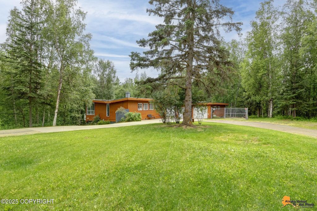 2201 Otter Street, Anchorage, AK 99504