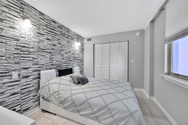 6039 Collins Ave 621, Miami Beach, FL 33140