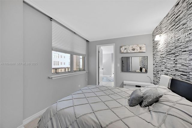 6039 Collins Ave 621, Miami Beach, FL 33140